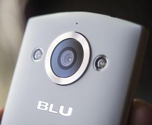 Blu Selfie,  9 de 10